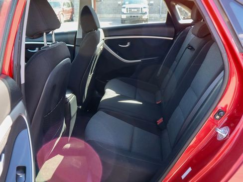 Used 2016 Hyundai Elantra GT FWD image 24