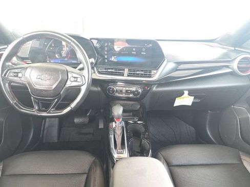 Used 2024 Chevrolet Trax RS w/ Sunroof Package FWD image 25