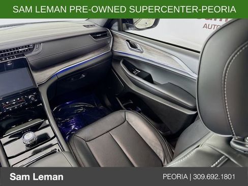 Used 2023 Jeep Grand Cherokee Overland image 25