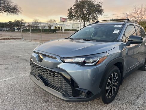 Used 2025 Toyota Corolla Cross AWD Hybrid image 1