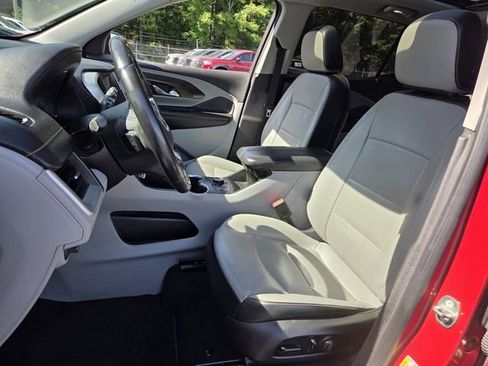 Used 2018 GMC Terrain SLT w/ Preferred Package FWD image 9