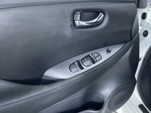 Certified 2025 Nissan Leaf S FWD image 14