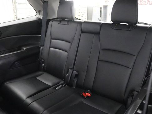 Used 2018 Honda Pilot Touring image 14