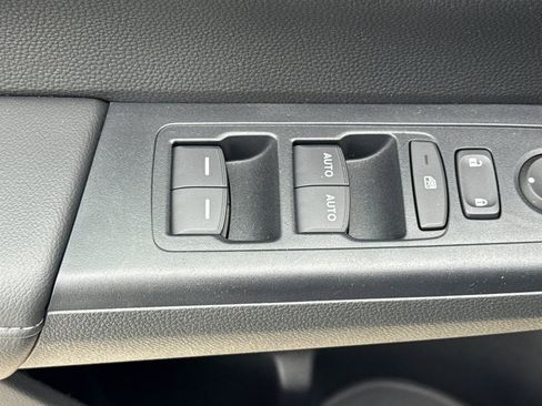 Used 2024 Honda CR-V EX image 12