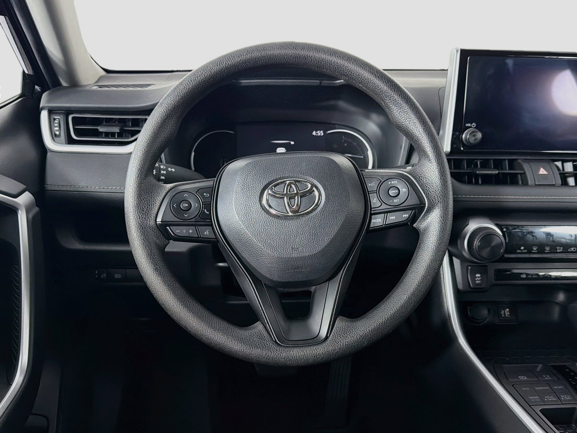 Used 2025 Toyota RAV4 LE AWD/4WD image 17