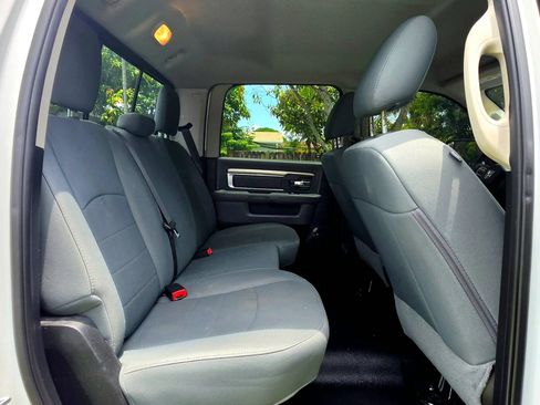 Used 2018 RAM 3500 SLT w/ Protection Group AWD/4WD image 6
