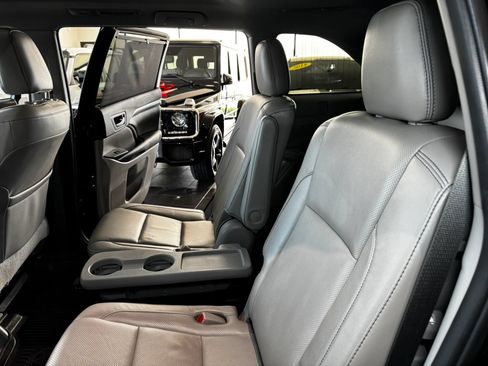 Used 2019 Toyota Highlander Limited Platinum w/ Protection Package #3 AWD/4WD image 16