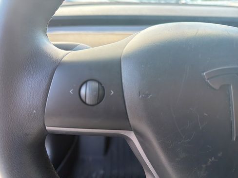 Used 2020 Tesla Model 3 Standard Range Plus image 20