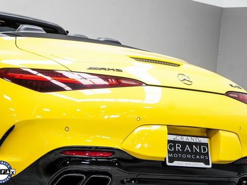 Used 2022 Mercedes-Benz SL 63 AMG 4MATIC image 15