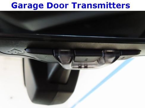 Used 2025 BMW 740i image 37