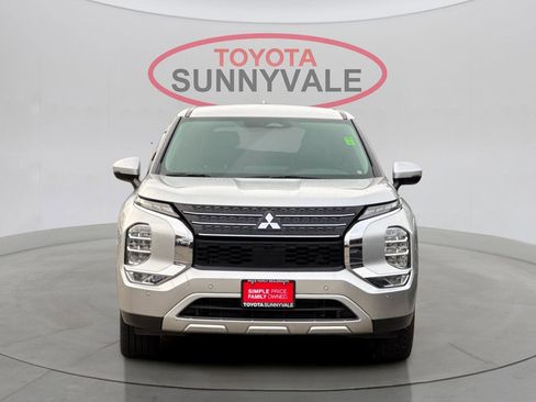Used 2024 Mitsubishi Outlander SE image 11