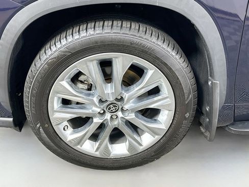 Used 2020 Toyota Highlander Limited image 32