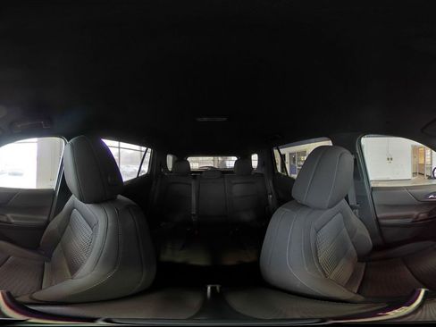 Used 2025 Chevrolet Equinox LT image 45