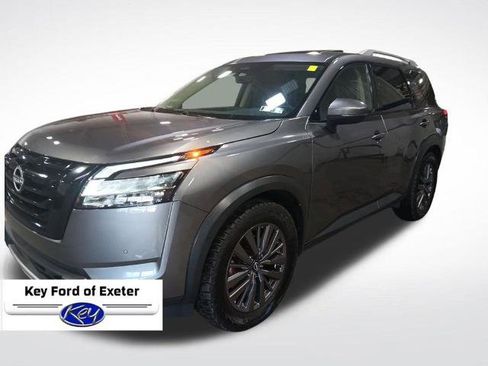 Used 2023 Nissan Pathfinder SL w/ SL Premium Package AWD/4WD image 5