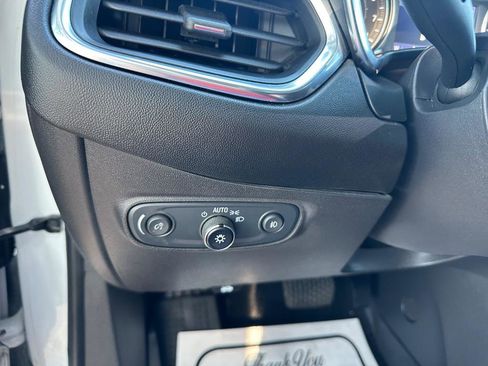 Used 2021 Chevrolet Equinox Premier image 10