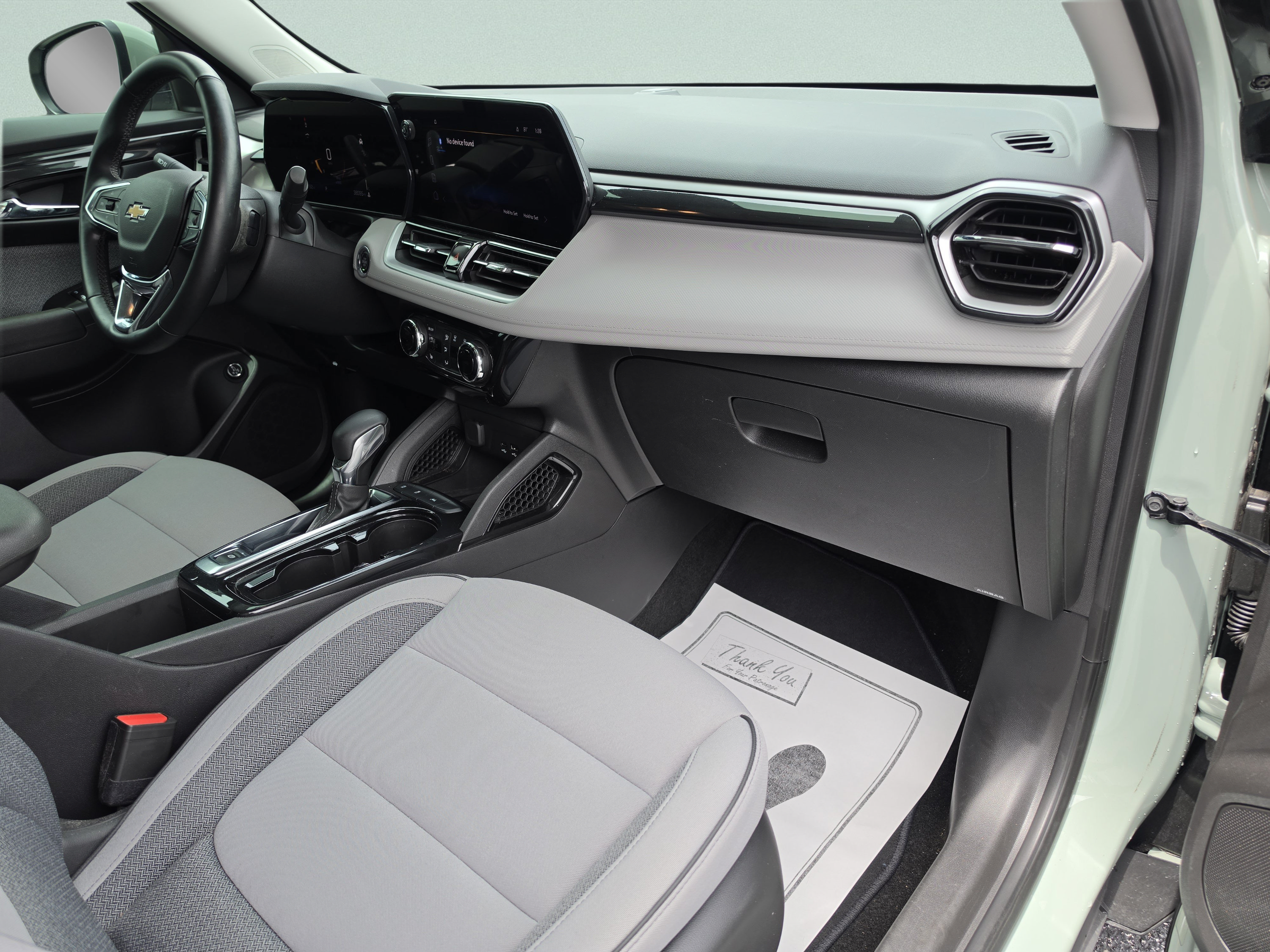 Used 2025 Chevrolet TrailBlazer LT w/ Convenience Package FWD image 18