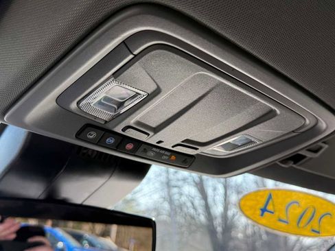 Used 2024 GMC Sierra 1500 Elevation image 60