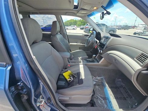 Used 2010 Subaru Forester 2.5X Limited AWD/4WD image 14