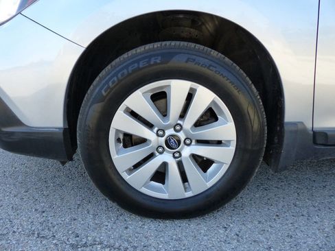 Used 2018 Subaru Outback 2.5i Premium AWD/4WD image 13