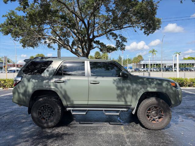 Used 2019 Toyota 4Runner SR5 AWD/4WD image 6