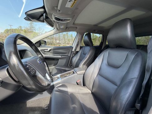 Used 2015 Volvo XC60 T5 Premier image 29