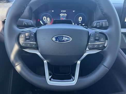 New 2026 Ford Explorer Platinum RWD image 9
