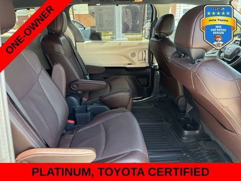 Certified 2024 Toyota Sienna Platinum FWD image 12