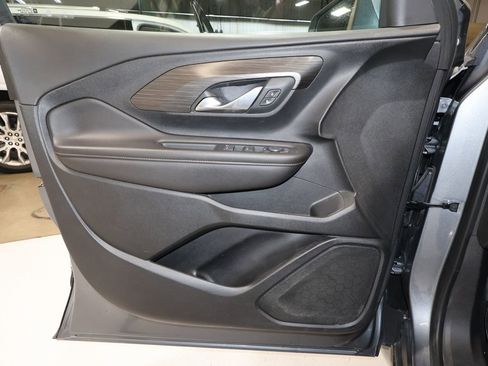 Used 2020 GMC Terrain SLT image 13