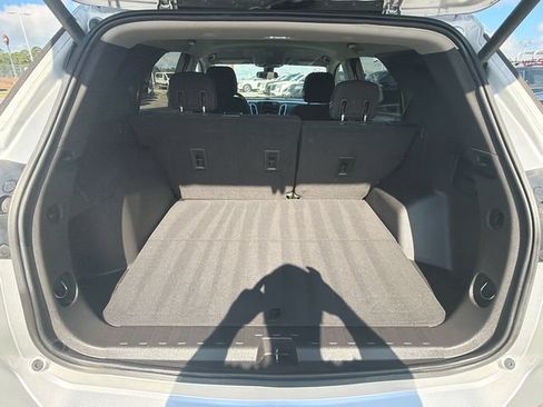 Used 2020 Chevrolet Equinox LT FWD image 18