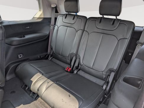 Used 2023 Jeep Grand Cherokee L Limited w/ MOPAR Finishing Package AWD/4WD image 15