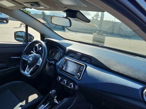 Used 2025 Nissan Versa SV FWD image 28