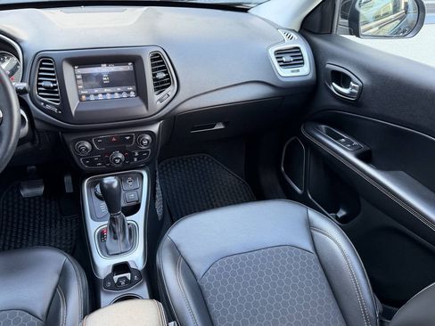 Used 2019 Jeep Compass Latitude w/ Popular Equipment Group AWD/4WD image 21