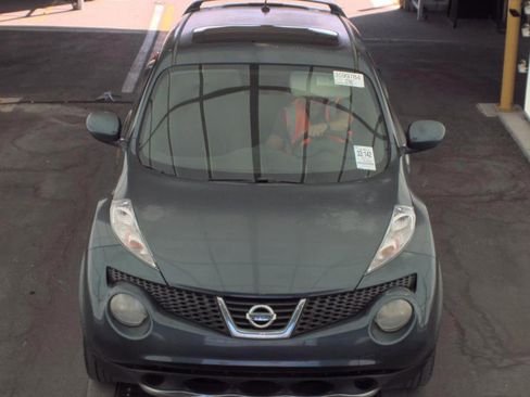 Used 2013 Nissan Juke SV image 2
