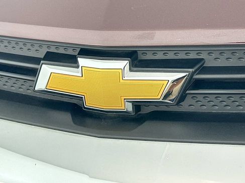 Used 2023 Chevrolet TrailBlazer LT FWD image 28