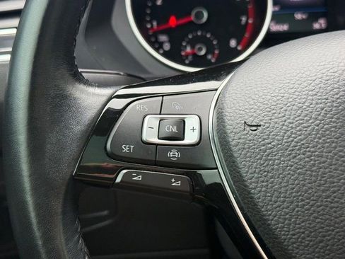 Used 2019 Volkswagen Tiguan SE w/ Panoramic Sunroof Package image 20