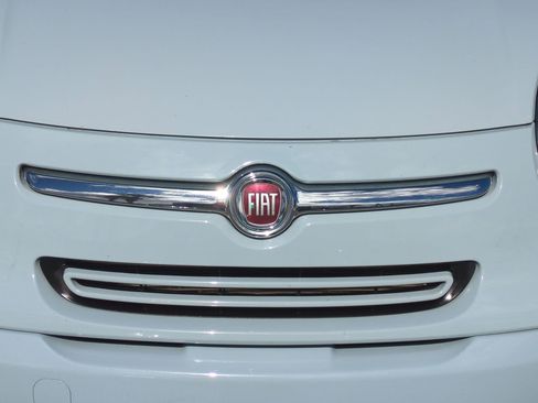 Used 2014 FIAT 500L Lounge image 9