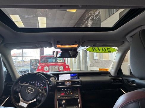 Used 2018 Lexus IS 300 image 26