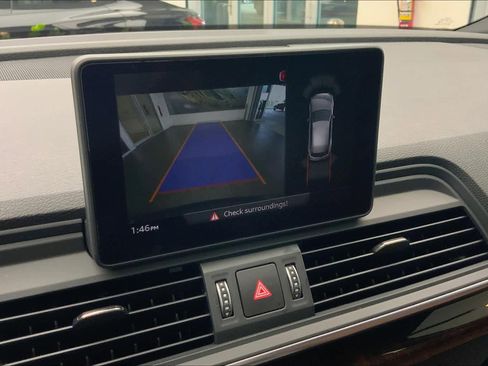 Used 2020 Audi Q5 Premium w/ Convenience Package image 28