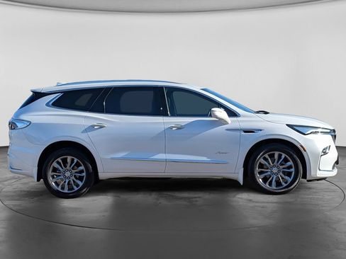 Used 2024 Buick Enclave Avenir w/ Avenir Technology Package AWD/4WD image 17