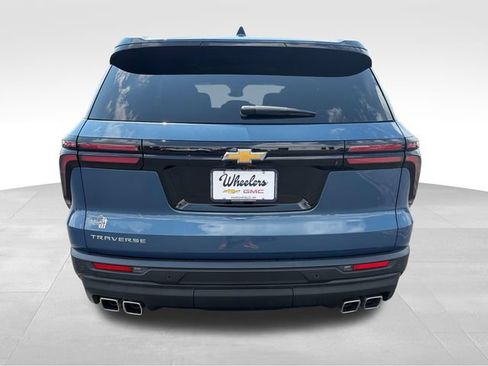 Used 2024 Chevrolet Traverse LS FWD image 4