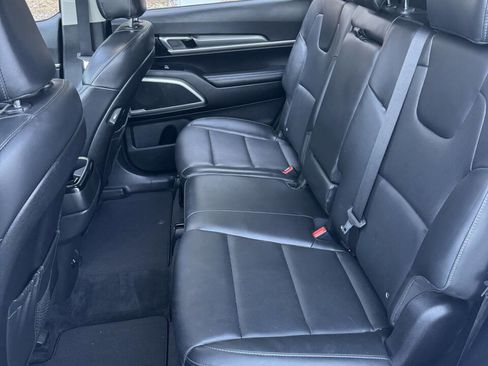 Used 2020 Kia Telluride S w/ S 8 Passenger Seating Package image 18