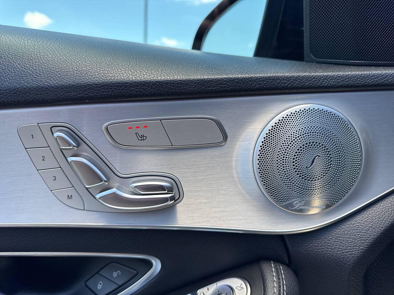 Used 2019 Mercedes-Benz C 300 Sedan image 27