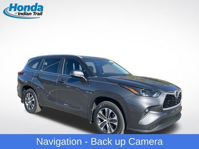 Used 2023 Toyota Highlander XLE