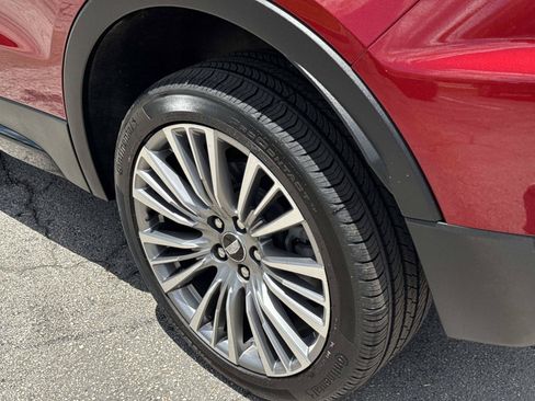 Certified 2025 Cadillac XT4 Premium Luxury FWD image 12