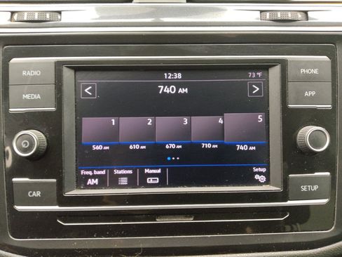Used 2018 Volkswagen Tiguan S FWD image 25