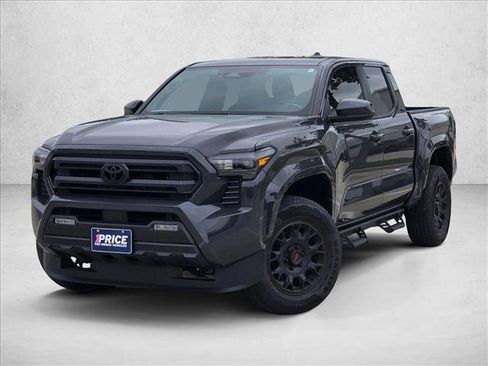 Used 2025 Toyota Tacoma SR5 AWD/4WD image 24