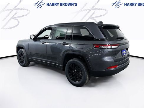 New 2026 Jeep Grand Cherokee Altitude image 29