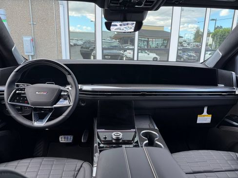 Used 2026 Cadillac Escalade V AWD/4WD image 12