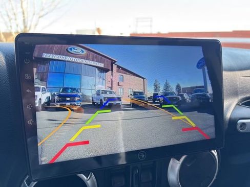 Used 2016 Jeep Wrangler Unlimited Sahara w/ Connectivity Group image 28