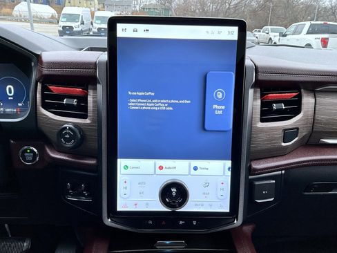 Used 2024 Ford Expedition Max Limited image 15